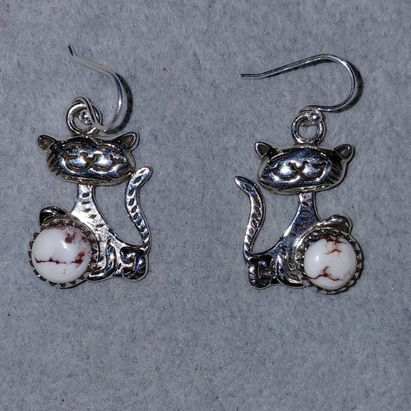 Sterling Silver Cat Earrings With Wild Horse Jasper Stones - Picture 5 of 5
